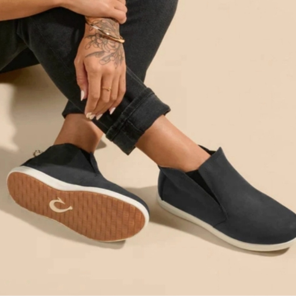 OluKai Black Slip-On Boots